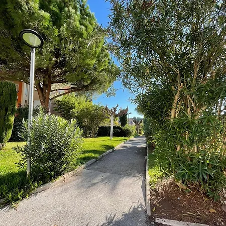 Apartment Un Cocon Aux Marquises - Joli T2 Degagee Sud- Ouest Piscine Tennis Frejus